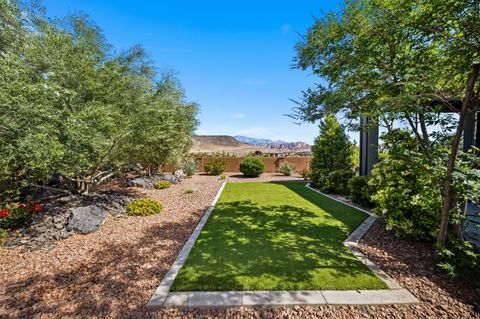 Tiny photo for 1938 N OUTLOOK DR, Washington, UT 84780 (MLS # 2153889)