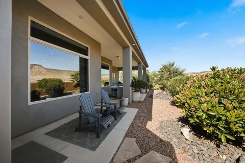 Tiny photo for 1938 N OUTLOOK DR, Washington, UT 84780 (MLS # 2153889)