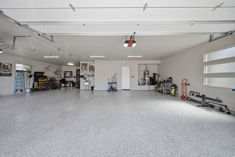 Tiny photo for 1938 N OUTLOOK DR, Washington, UT 84780 (MLS # 2153889)