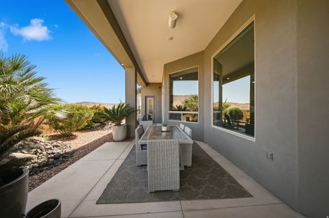 Tiny photo for 1938 N OUTLOOK DR, Washington, UT 84780 (MLS # 2153889)