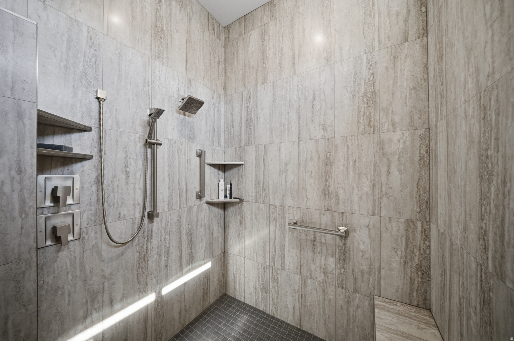 ESTATES AT GREEN SPRING - Residential