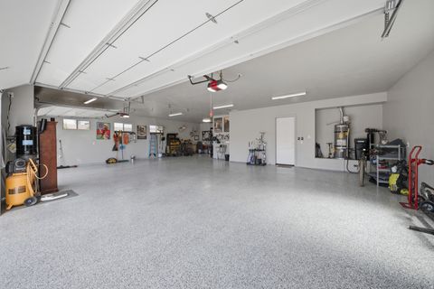 Tiny photo for 1938 N OUTLOOK DR, Washington, UT 84780 (MLS # 2153889)