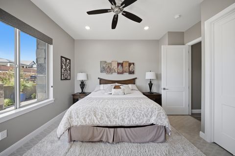 Tiny photo for 1938 N OUTLOOK DR, Washington, UT 84780 (MLS # 2153889)