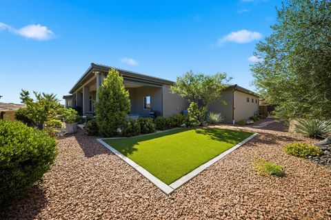 Tiny photo for 1938 N OUTLOOK DR, Washington, UT 84780 (MLS # 2153889)
