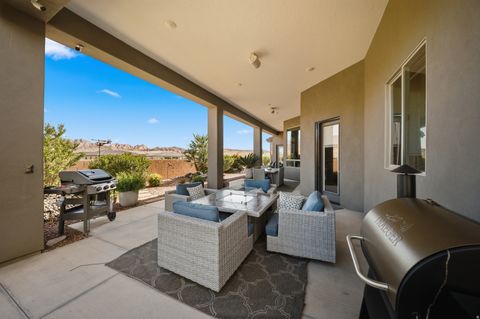 Tiny photo for 1938 N OUTLOOK DR, Washington, UT 84780 (MLS # 2153889)