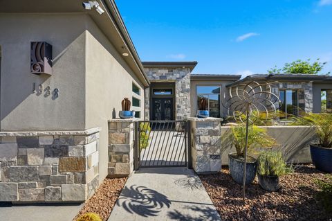 Tiny photo for 1938 N OUTLOOK DR, Washington, UT 84780 (MLS # 2153889)
