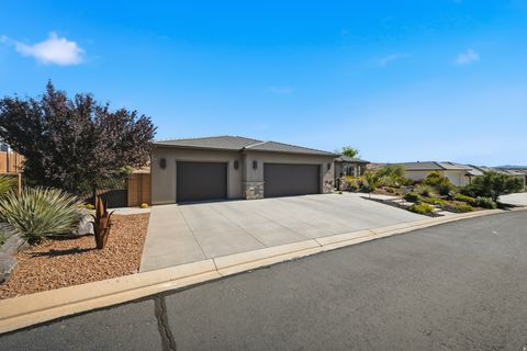 Tiny photo for 1938 N OUTLOOK DR, Washington, UT 84780 (MLS # 2153889)