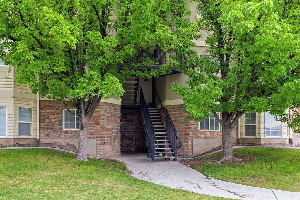 HARVEST HILL - Residential