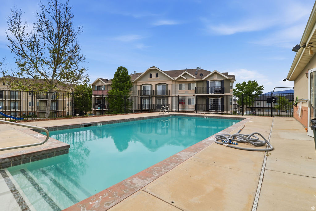 HARVEST HILL - Residential