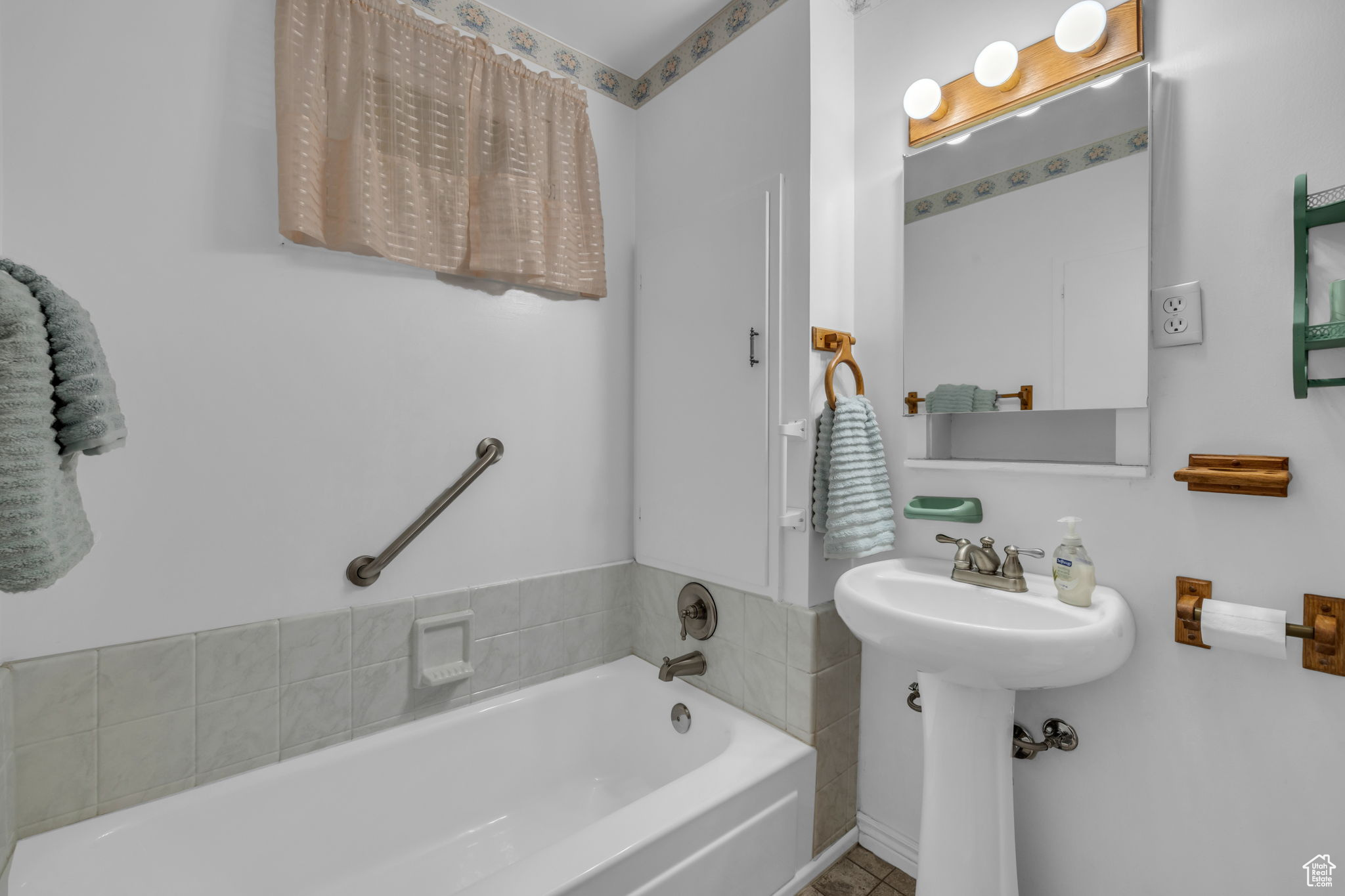 311 E 100, Springville, Utah image 10