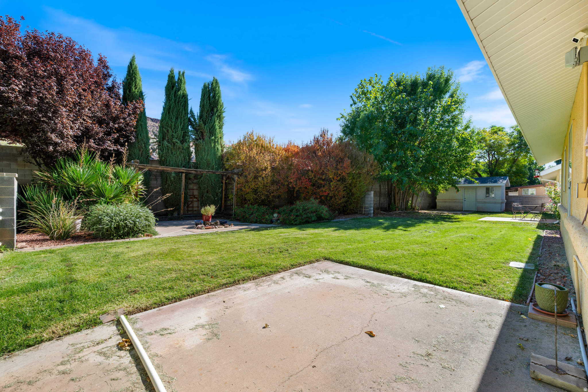 SHADOW CREEK - Residential