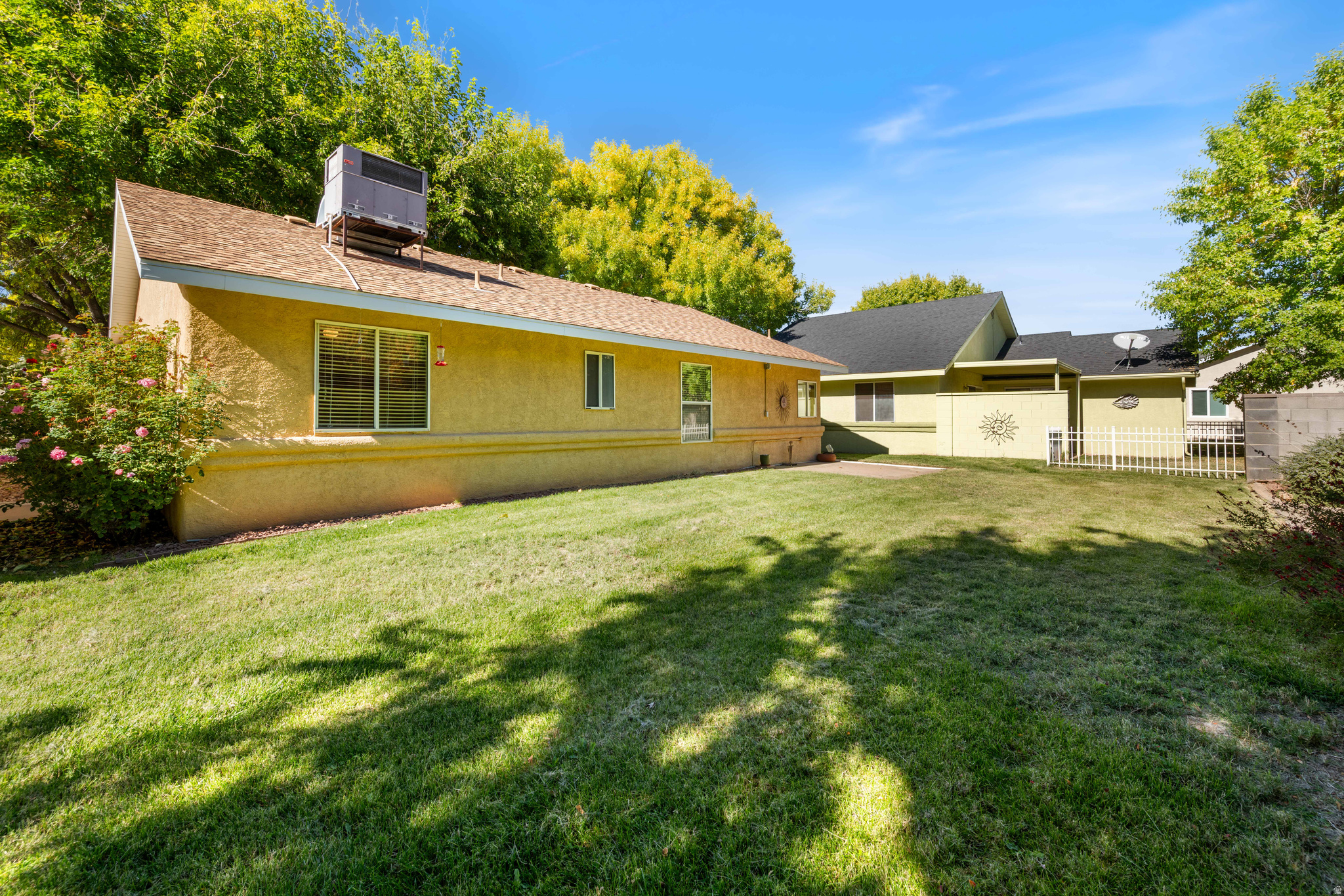 SHADOW CREEK - Residential