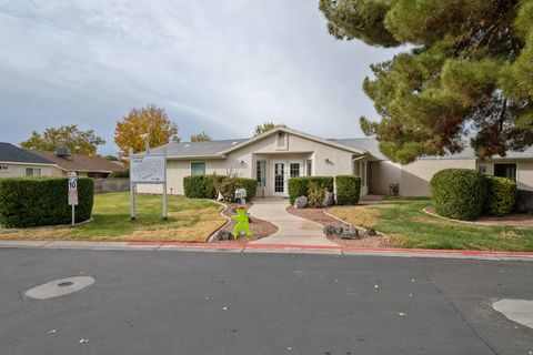 Tiny photo for 710 S INDIAN HILLS DR #3, Saint George, UT 84770 (MLS # 2123647)