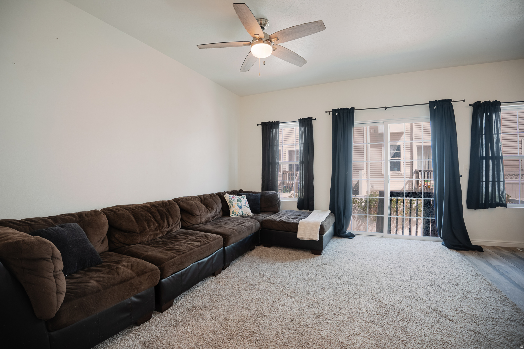 COMISKEY PARK - Residential