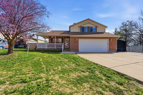 Tiny photo for 373 W 1500 N, Harrisville, UT 84404 (MLS # 2146589)