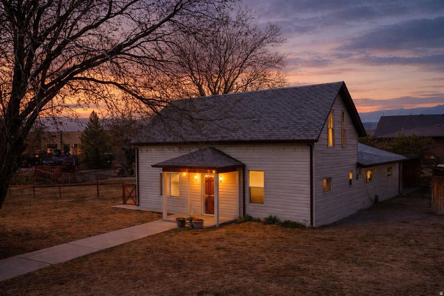 Turn-key and ready for its next owner, this well-maintained 4-bedroom home offers comfort, functionality, and space both inside and out. The home features a nice, updated kitchen perfect for everyday living, along with a layout that makes great use of the space. Outside, you'll find a fully fenced backyard-ideal for kids, pets, or entertaining. Pride of ownership shows throughout, making this a move-in ready opportunity you won't want to miss.