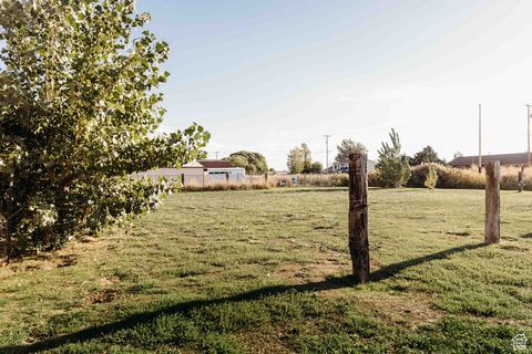 Tiny photo for 3231 N PELICAN DR, Farr West, UT 84404 (MLS # 2113569)