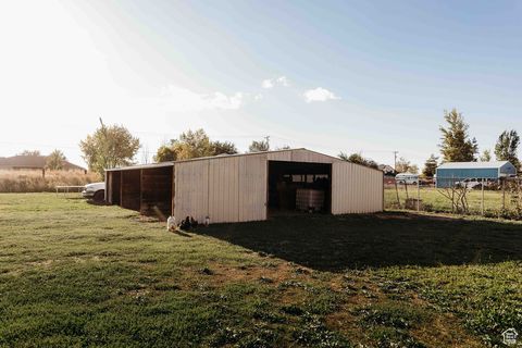 Tiny photo for 3231 N PELICAN DR, Farr West, UT 84404 (MLS # 2113569)