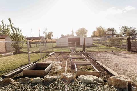 Tiny photo for 3231 N PELICAN DR, Farr West, UT 84404 (MLS # 2113569)