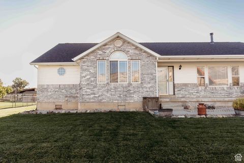 Tiny photo for 3231 N PELICAN DR, Farr West, UT 84404 (MLS # 2113569)