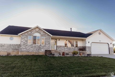 Photo of 3231 N PELICAN DR, Farr West, UT 84404 (MLS # 2113569)