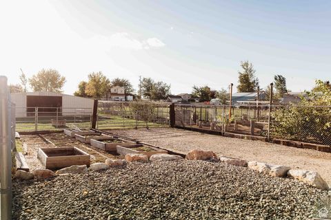 Tiny photo for 3231 N PELICAN DR, Farr West, UT 84404 (MLS # 2113569)