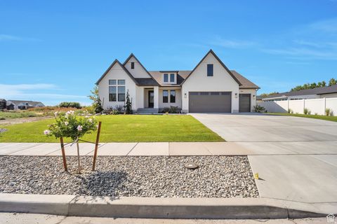 Tiny photo for 1910 W BONNEVILLE LN, Kaysville, UT 84037 (MLS # 2125006)