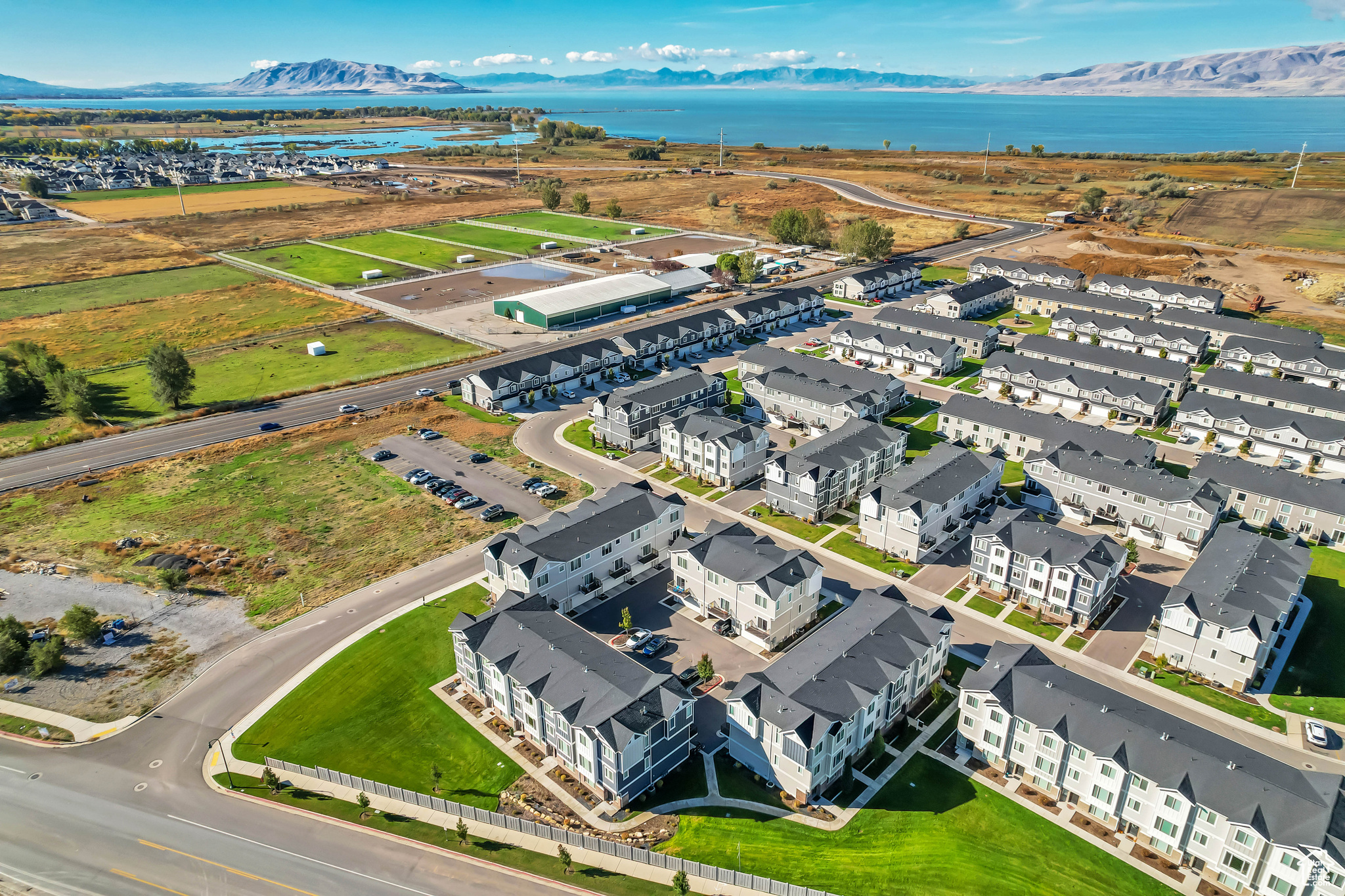 LAKEVIEW - Residential Income