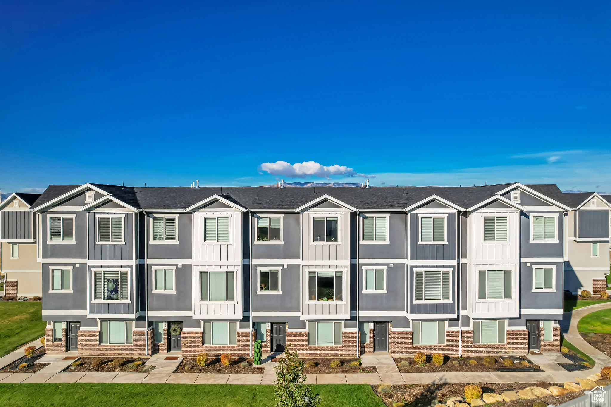 LAKEVIEW - Residential Income