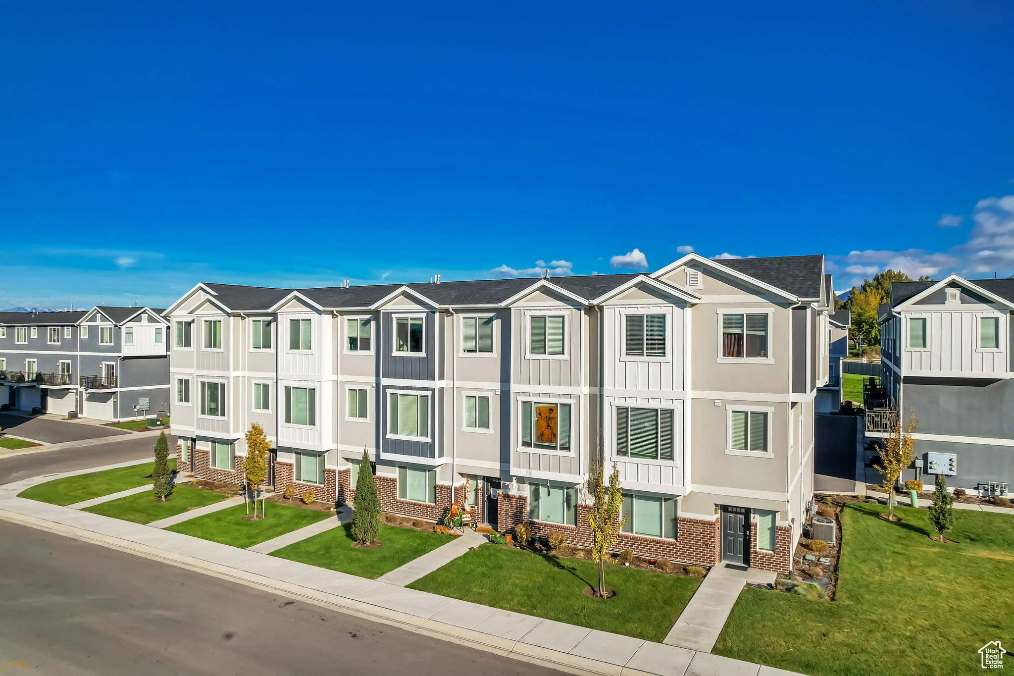 LAKEVIEW - Residential Income