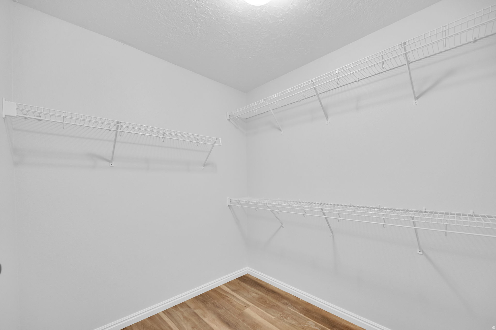 SILVER LAKE - Residential