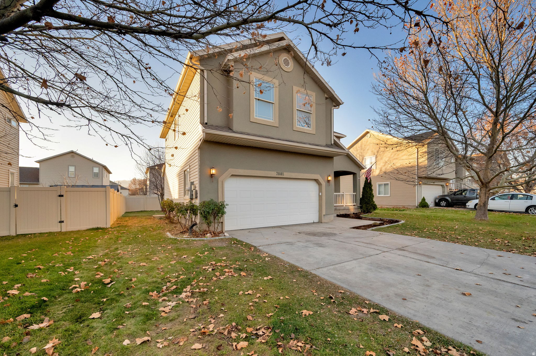 7881 N CEDAR CREST RD