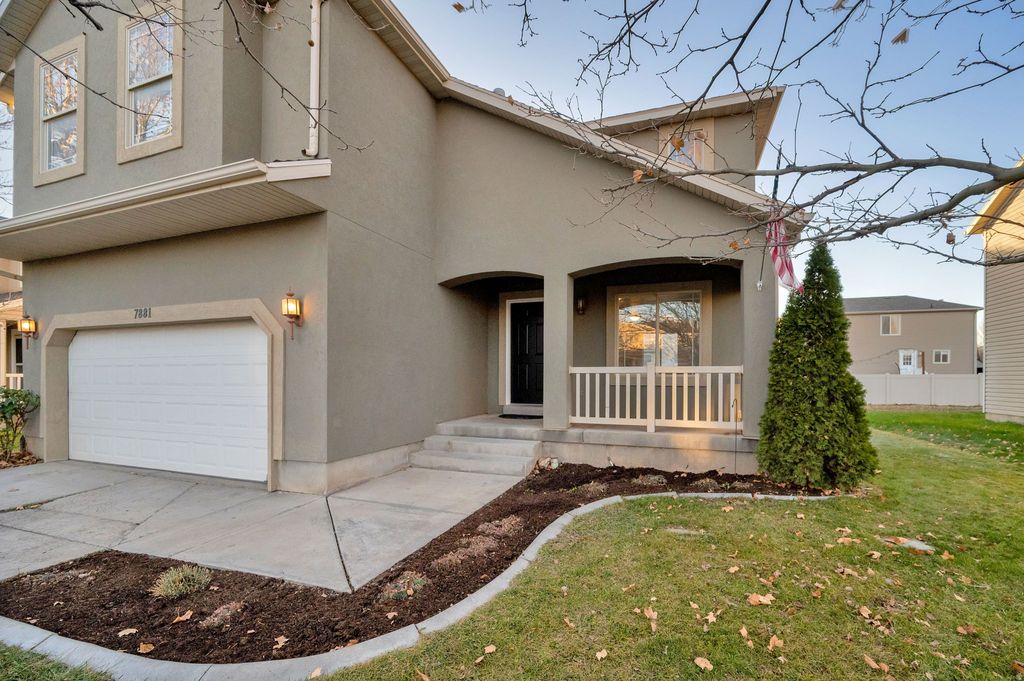 Photo of 7881 N CEDAR CREST RD, Eagle Mountain, UT 84005 (MLS # 2124927)