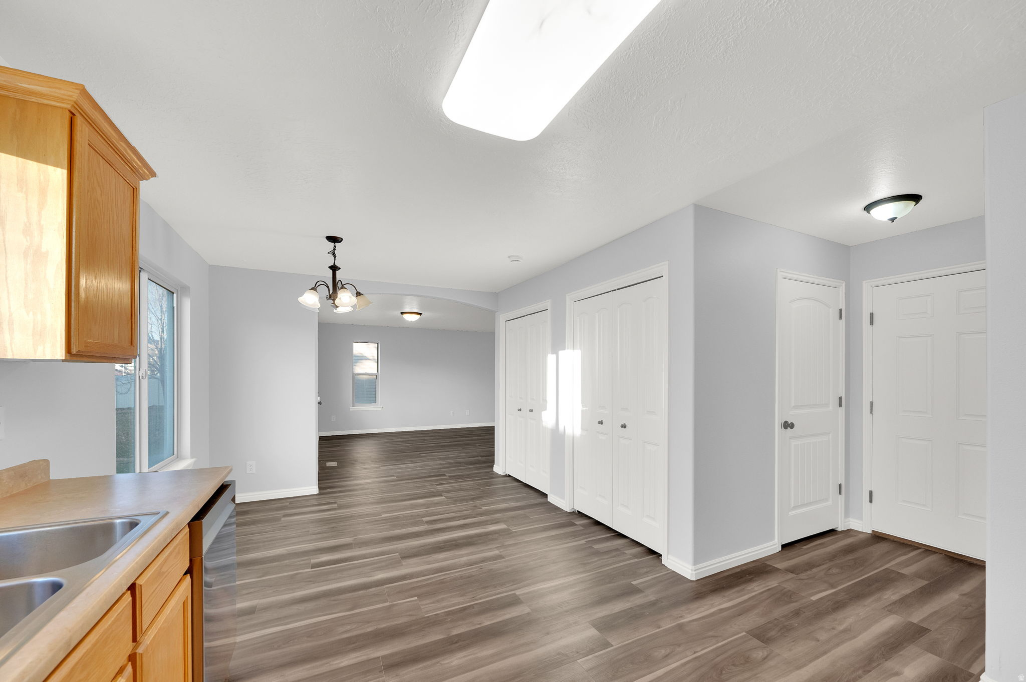 SILVER LAKE - Residential