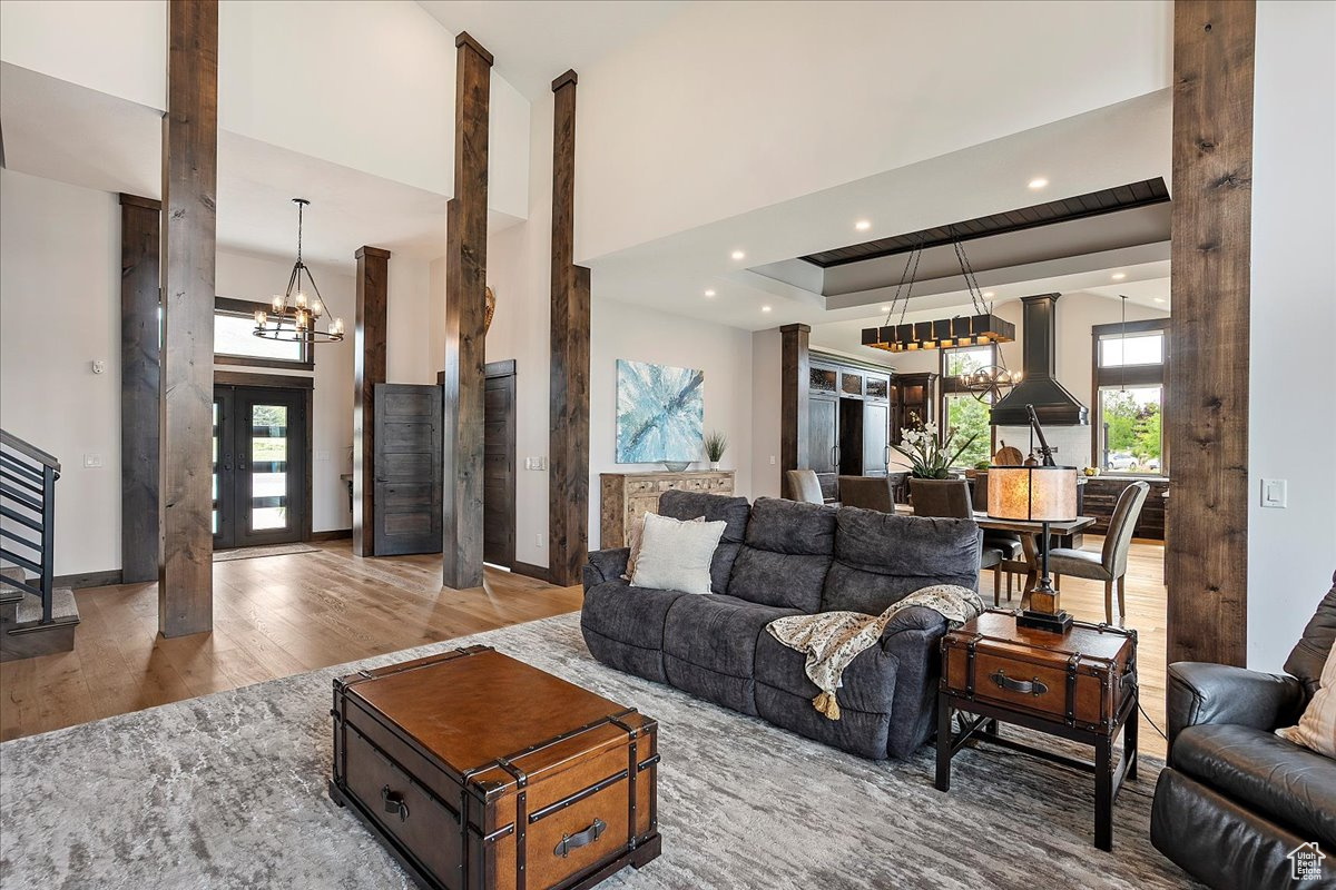 EAGLE RIDGE - Residential