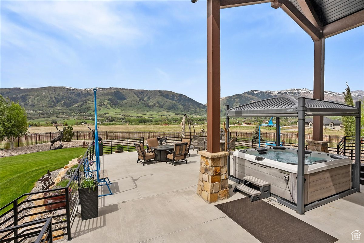 EAGLE RIDGE - Residential