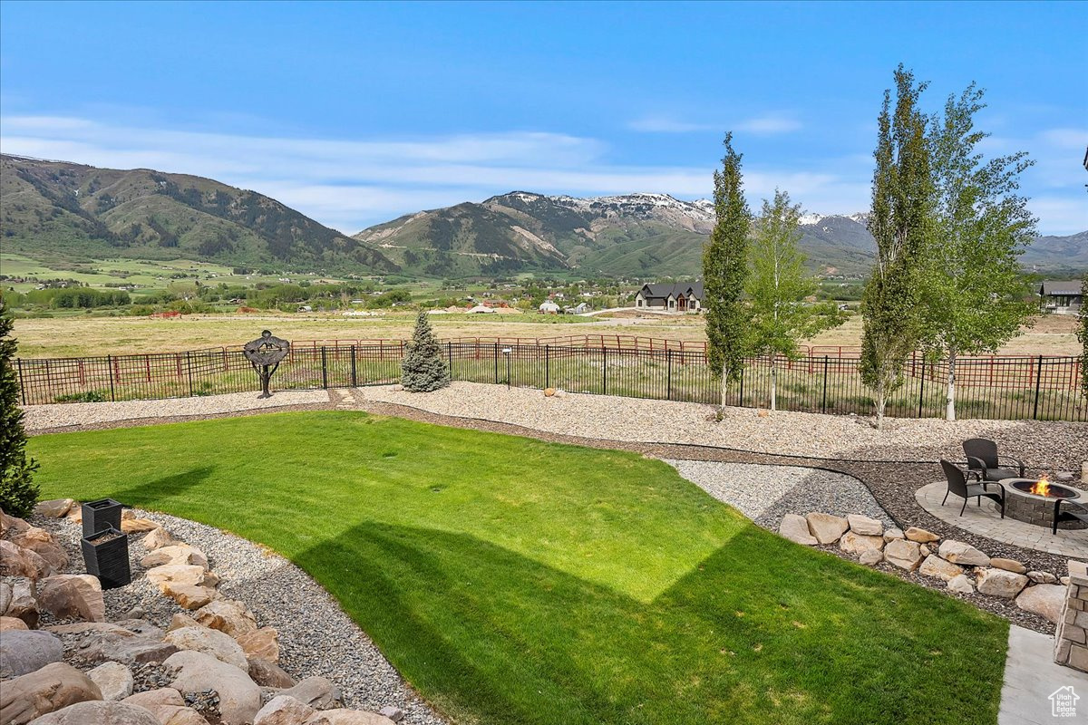 EAGLE RIDGE - Residential