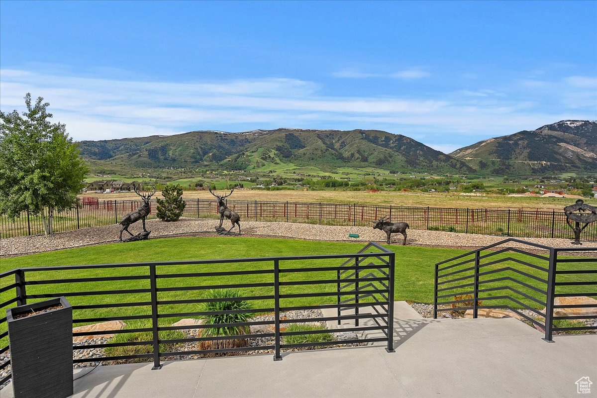 EAGLE RIDGE - Residential