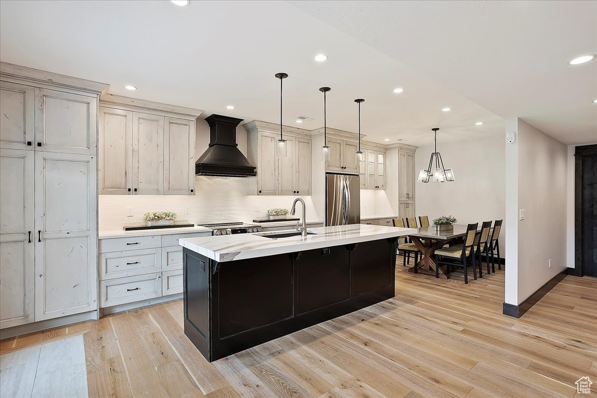 EAGLE RIDGE - Residential