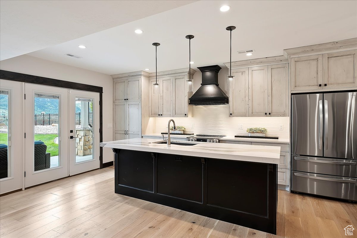 EAGLE RIDGE - Residential