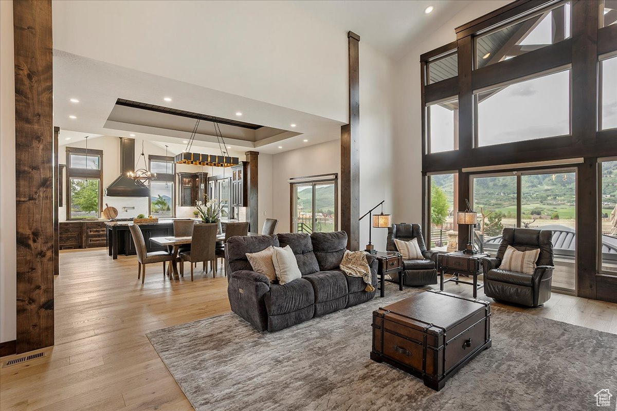 EAGLE RIDGE - Residential