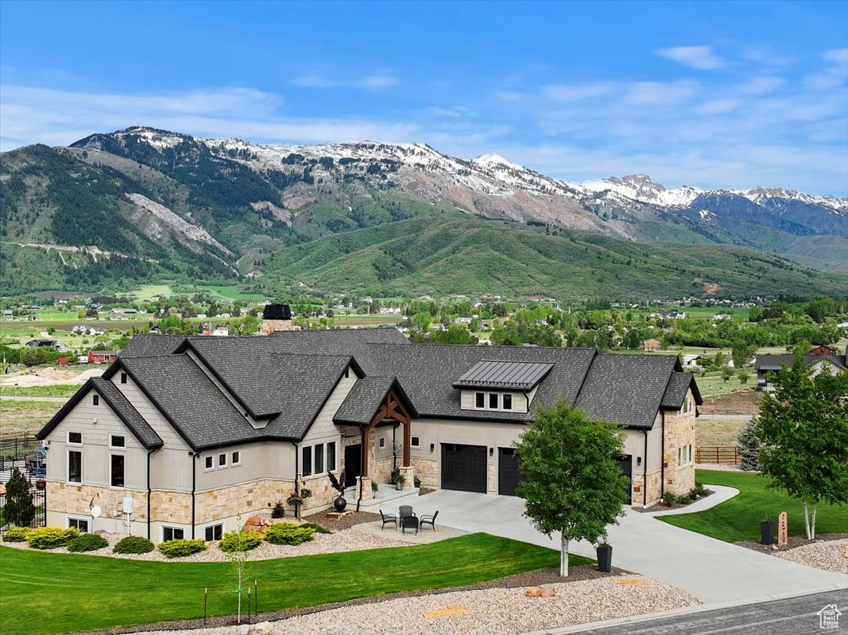 EAGLE RIDGE - Residential