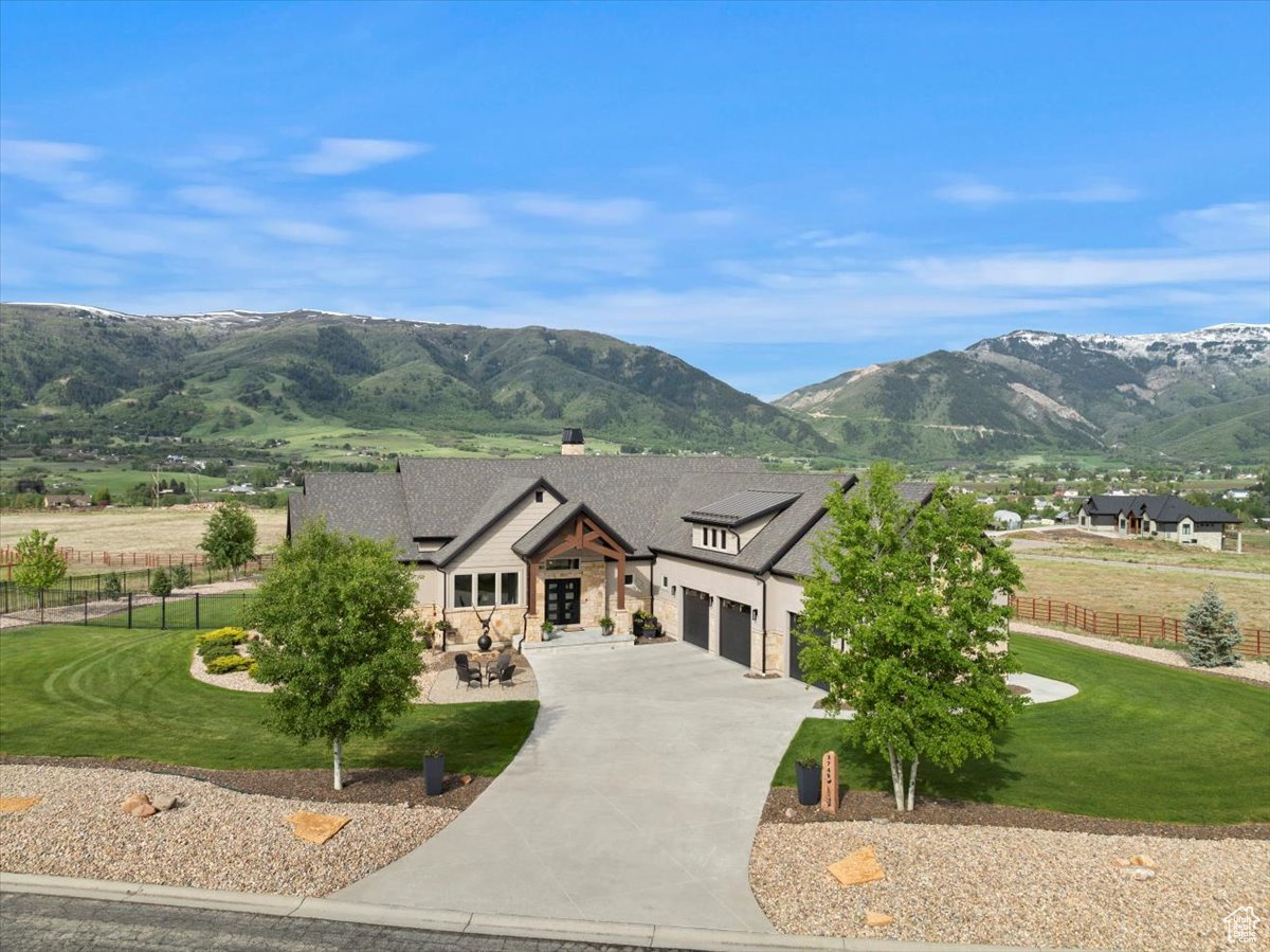 EAGLE RIDGE - Residential
