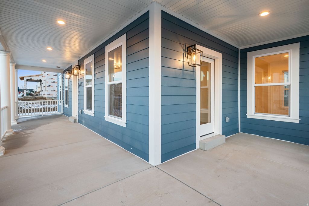 Photo of 11293 S EASY BEE RD W #1-135, South Jordan, UT 84009 (MLS # 2133337)