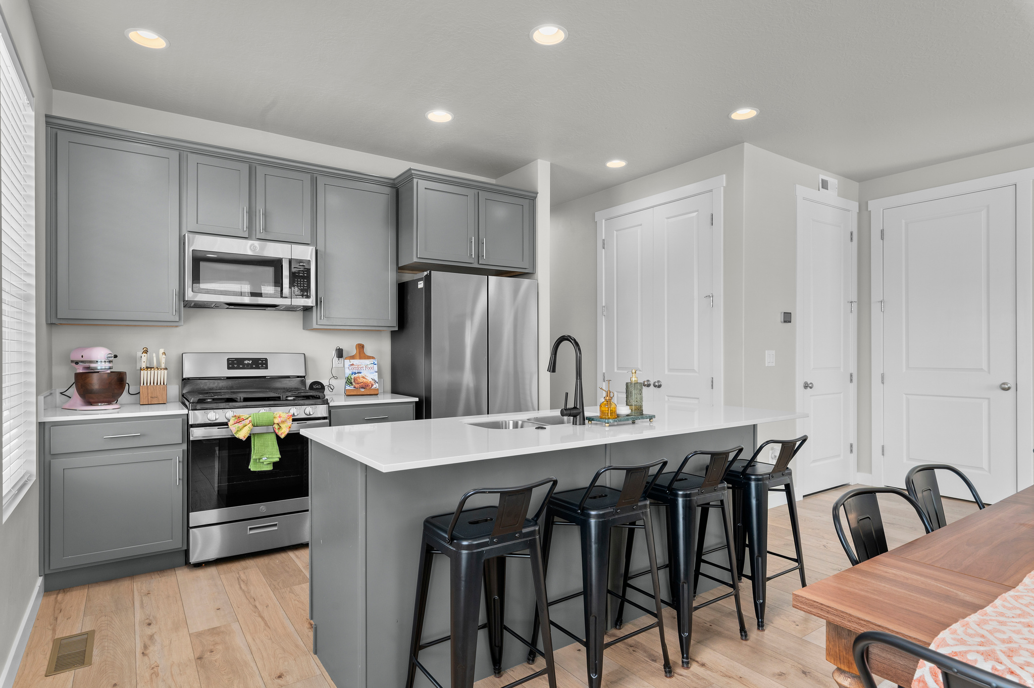 HOLBROOK E VILLA 526 - Residential