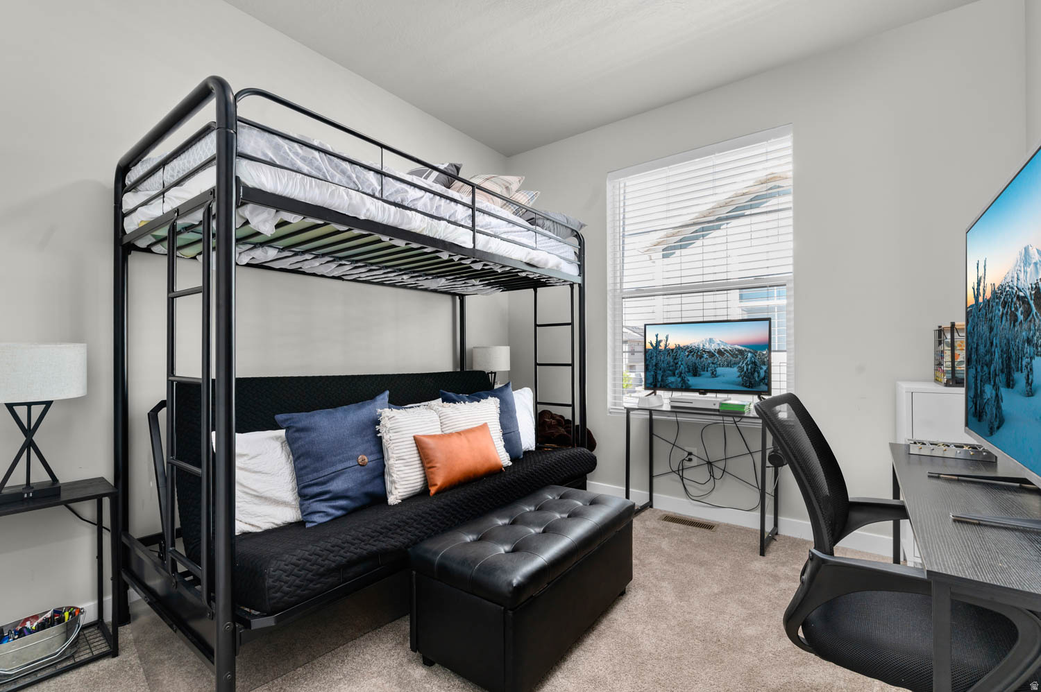 HOLBROOK E VILLA 526 - Residential