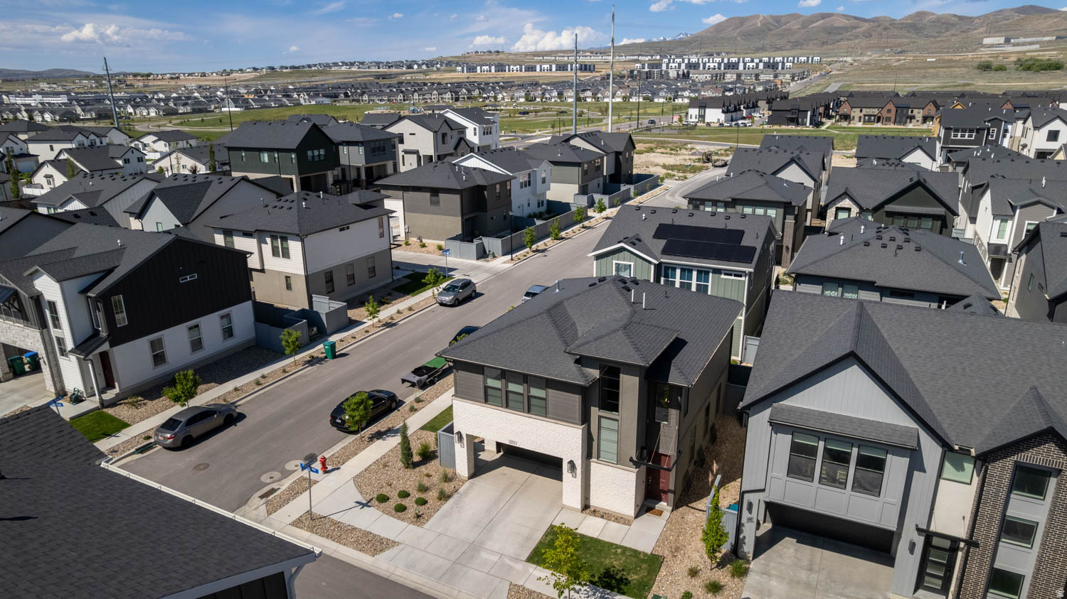 HOLBROOK E VILLA 526 - Residential