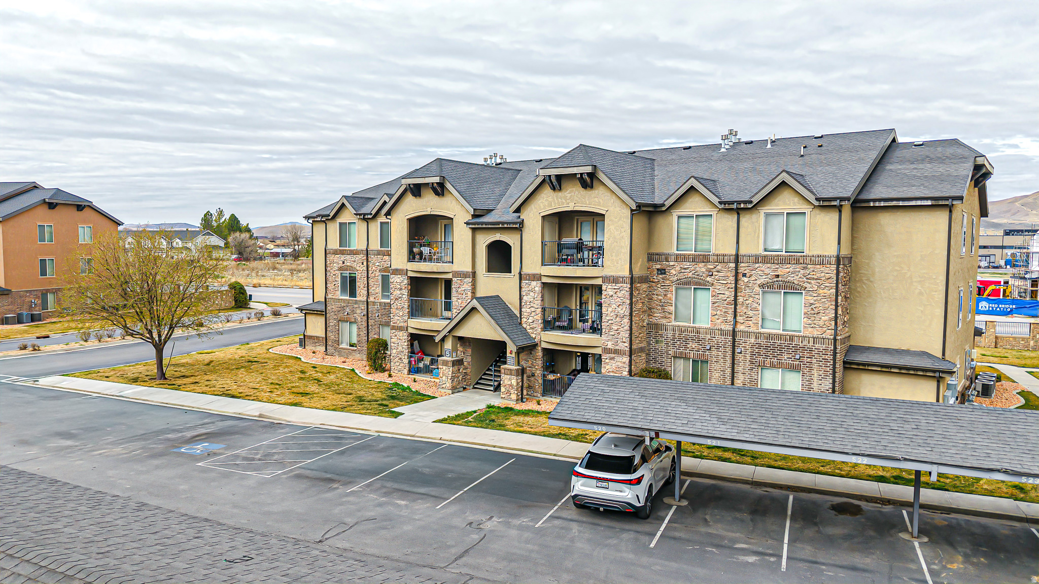 RIDGESTONE - Residential