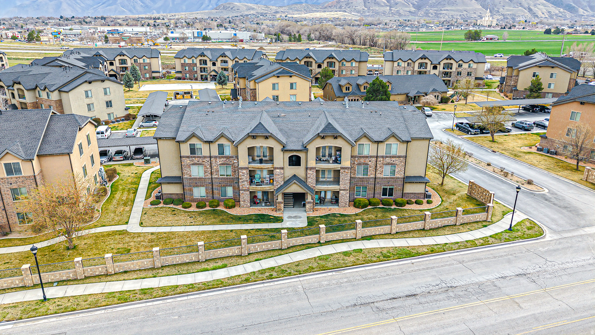 RIDGESTONE - Residential