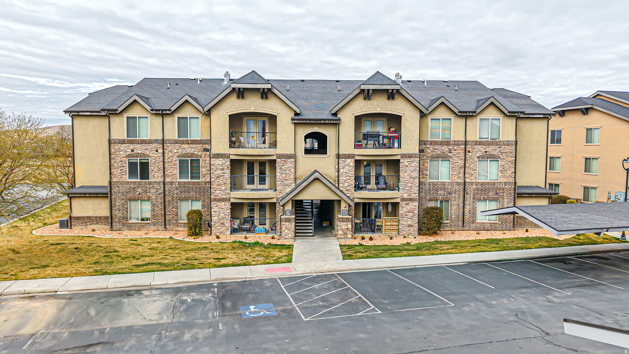 RIDGESTONE - Residential